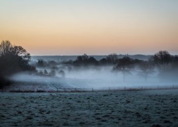 Valley fog dawn 19.01.2022 Rectory lane Finchampstead - Paul Richards (002)